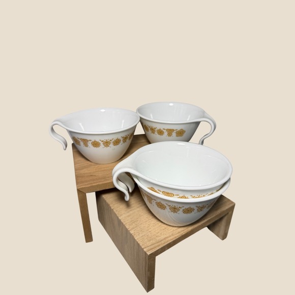 Corelle Other - Corelle Butterfly Gold Teacups‎ Set of 4 Vintage Corning White Gold Hook Handle